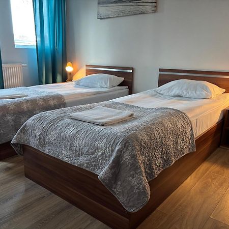 M&A Guest Rooms Lomza Exterior foto