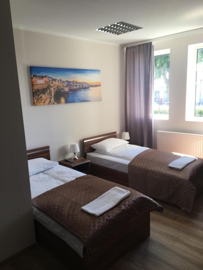 M&A Guest Rooms Lomza Exterior foto